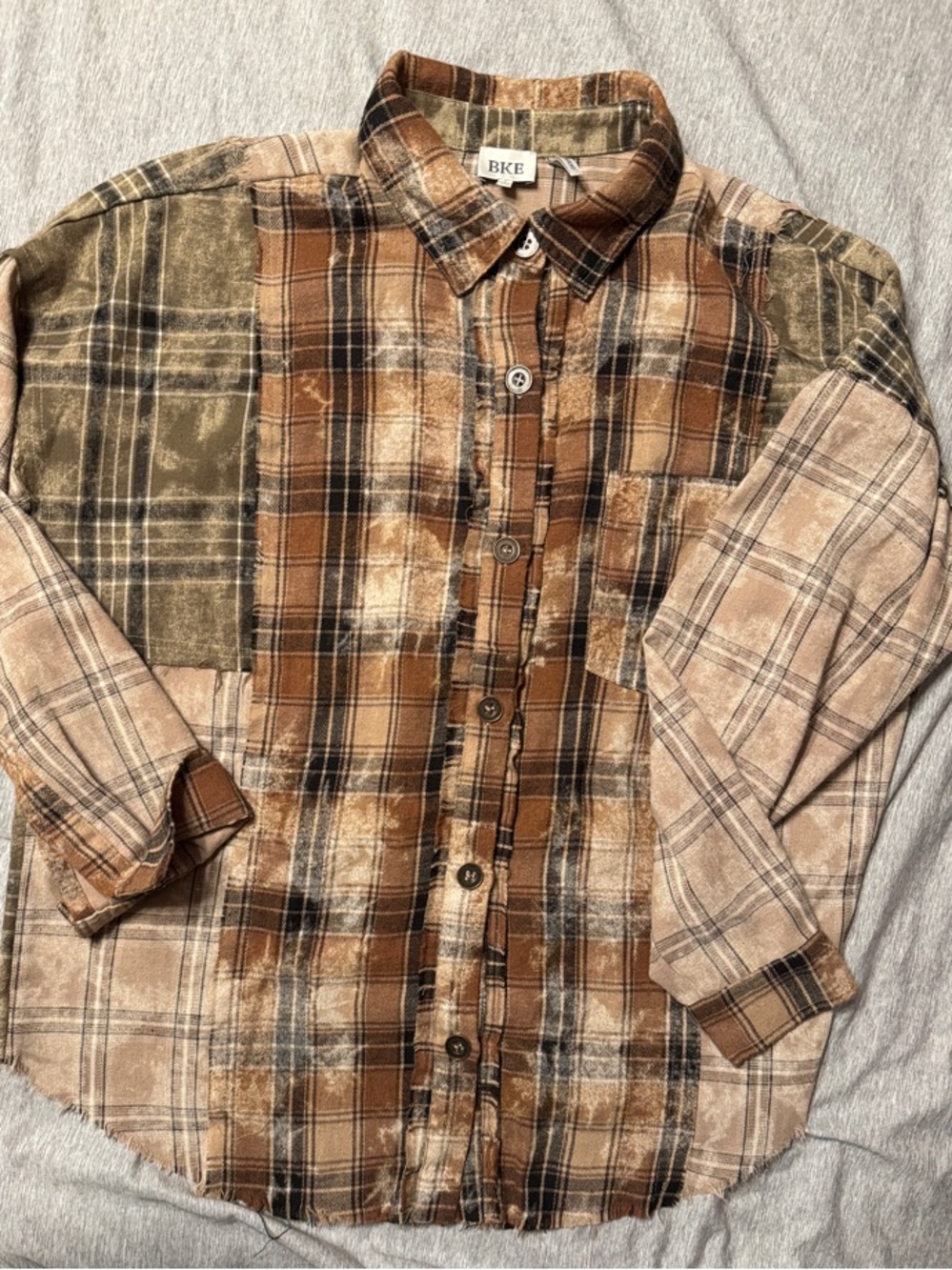 BKE women’s Brown and Tan Plaid Button-Down Shirt